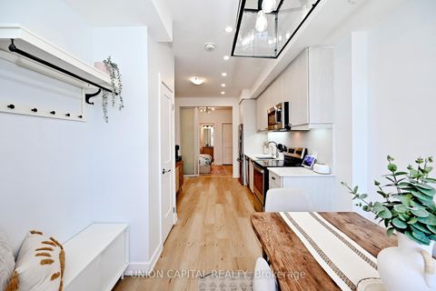 Photo 3 at 39 - 57 Finch Avenue W, Willowdale West, Toronto