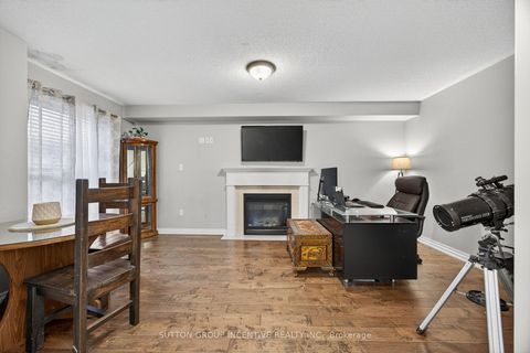 Photo 5 at 4 Dunnett Drive, Ardagh, Barrie