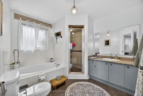 Photo 10 at 4 Dunnett Drive, Ardagh, Barrie