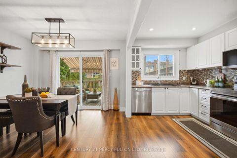 Photo 7 at 1786 Listowell Crescent, Liverpool, Pickering