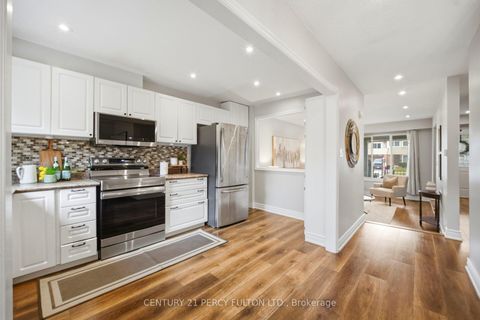 Photo 9 at 1786 Listowell Crescent, Liverpool, Pickering