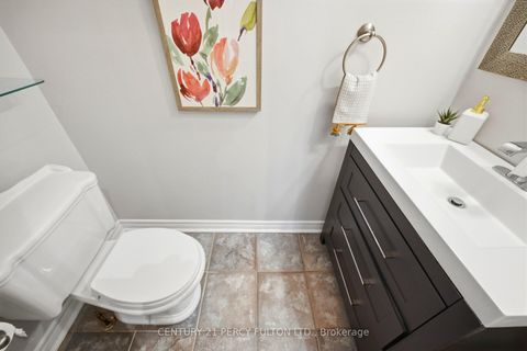 Photo 15 at 1786 Listowell Crescent, Liverpool, Pickering