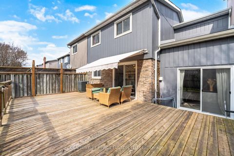 Photo 45 at 1786 Listowell Crescent, Liverpool, Pickering