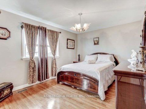 Photo 12 at 6 Monaco Court, Black Creek, Toronto