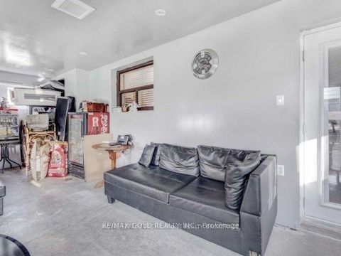 Photo 36 at 6 Monaco Court, Black Creek, Toronto