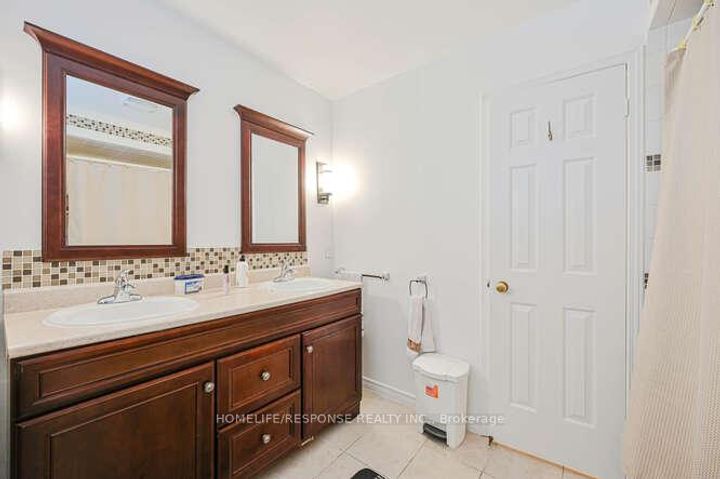 Photo 17 at 6103 PRAIRIE Circle, Lisgar, Mississauga