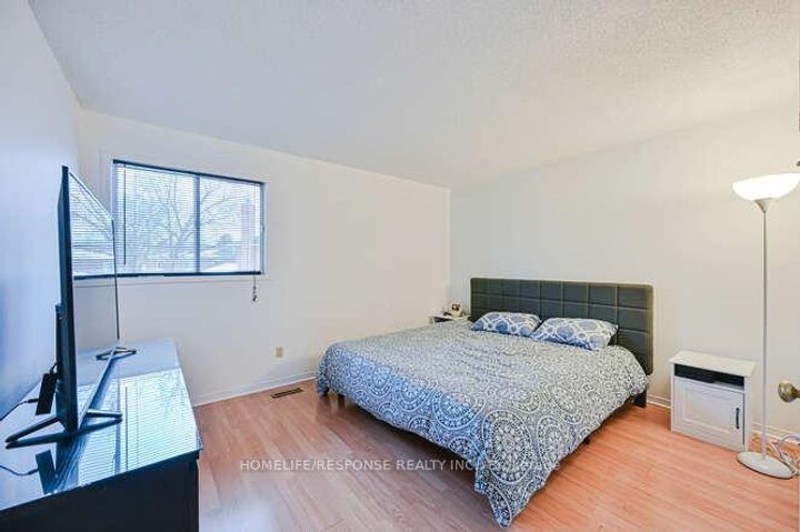 Photo 19 at 6103 PRAIRIE Circle, Lisgar, Mississauga