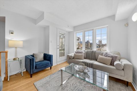 Photo 10 at 4 - 42 Pinery Trail, Malvern, Toronto