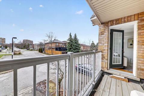 Photo 12 at 4 - 42 Pinery Trail, Malvern, Toronto