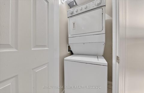 Photo 21 at 4 - 42 Pinery Trail, Malvern, Toronto