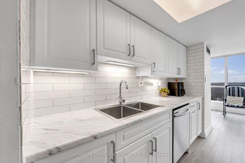 Photo 16 at 806 - 1 Rowntree Road, Jamestown, Toronto