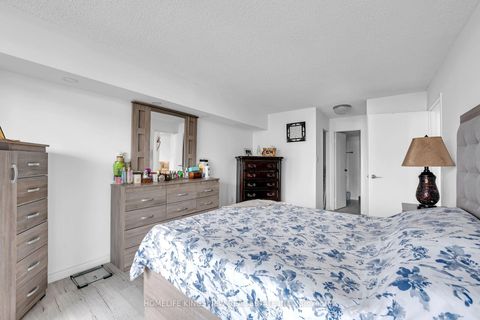 Photo 21 at 806 - 1 Rowntree Road, Jamestown, Toronto