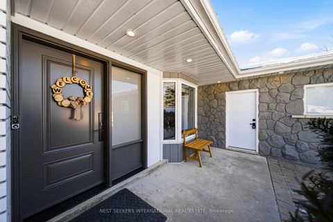 Photo 5 at 41 Camlaren Crescent, Kleinburg, Vaughan