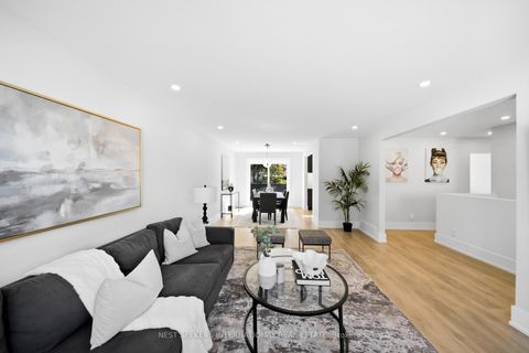 Photo 8 at 41 Camlaren Crescent, Kleinburg, Vaughan