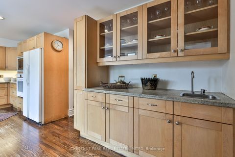 Photo 15 at 127 Roxborough Drive, Moore Park, Toronto