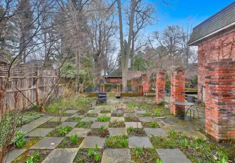 Photo 34 at 127 Roxborough Drive, Moore Park, Toronto