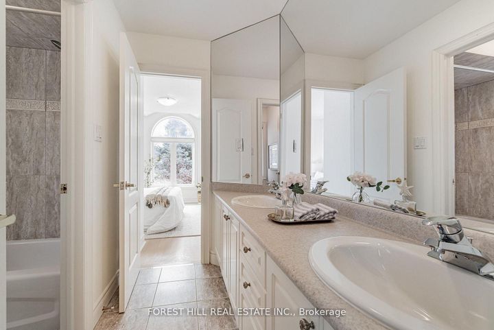 Photo 30 at 16 Northwood Drive, Newtonbrook East, Toronto