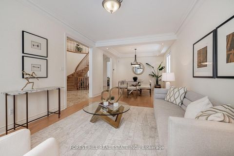 Photo 4 at 16 Northwood Drive, Newtonbrook East, Toronto