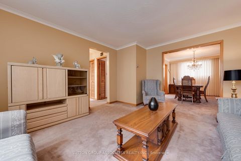 Photo 6 at 299 Wychwood Avenue, Cedarvale, Toronto