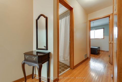 Photo 17 at 299 Wychwood Avenue, Cedarvale, Toronto