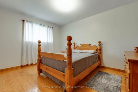 Photo 20 at 299 Wychwood Avenue, Cedarvale, Toronto