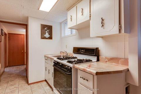 Photo 31 at 299 Wychwood Avenue, Cedarvale, Toronto