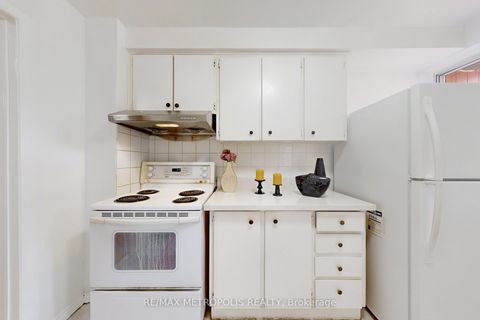 Photo 10 at 25 - 1021 Midland Avenue, Eglinton East, Toronto