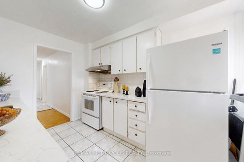 Photo 12 at 25 - 1021 Midland Avenue, Eglinton East, Toronto