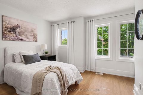 Photo 15 at 16 Leitch Avenue, York University Heights, Toronto