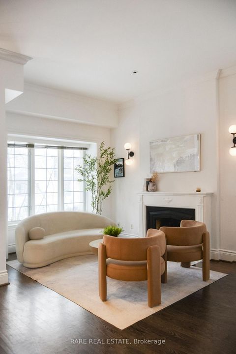 Photo 2 at 33 Red Deer Avenue, Cliffside, Toronto