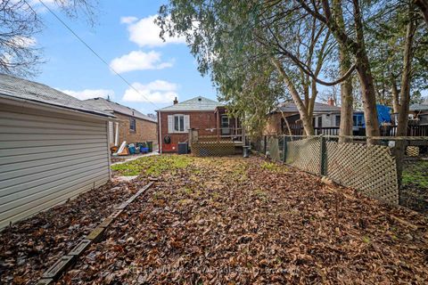 Photo 25 at 90 Hollis Avenue, Cliffside, Toronto