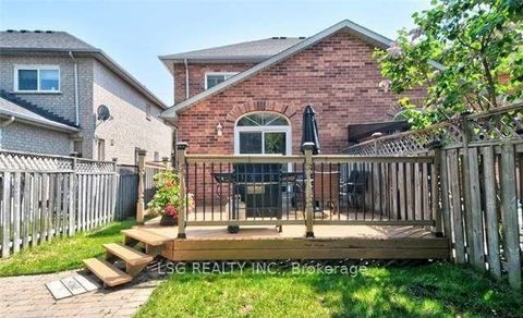 Photo 1 at 20 Hollidge Boulevard, Bayview Wellington, Aurora