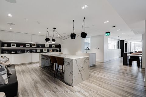 Photo 10 at 920 - 115 Denison Avenue, Chinatown, Toronto