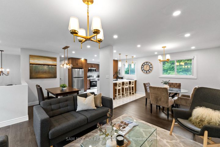 Photo 12 at 7209 Fayette Circle, Meadowvale, Mississauga