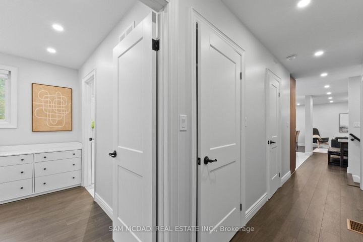 Photo 15 at 7209 Fayette Circle, Meadowvale, Mississauga