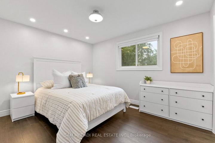 Photo 16 at 7209 Fayette Circle, Meadowvale, Mississauga