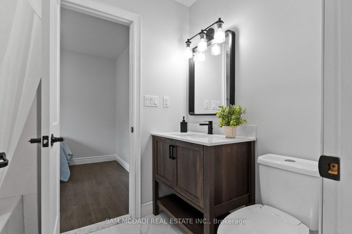 Photo 24 at 7209 Fayette Circle, Meadowvale, Mississauga