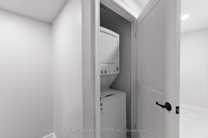 Photo 31 at 7209 Fayette Circle, Meadowvale, Mississauga