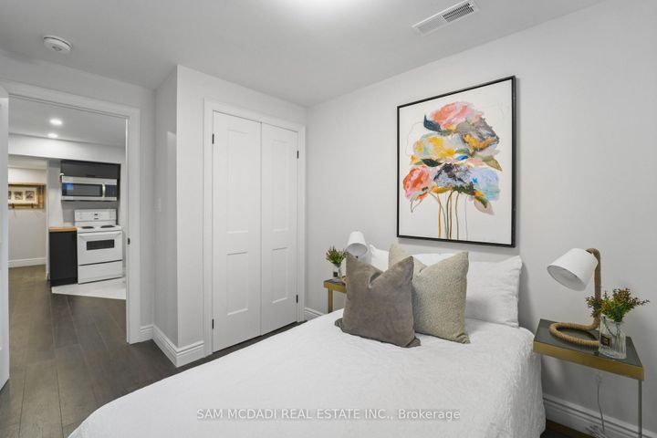 Photo 36 at 7209 Fayette Circle, Meadowvale, Mississauga