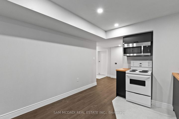 Photo 37 at 7209 Fayette Circle, Meadowvale, Mississauga