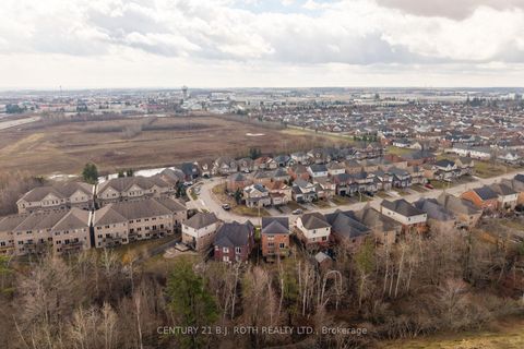 Photo 33 at 30 Megan Crescent, Holly, Barrie