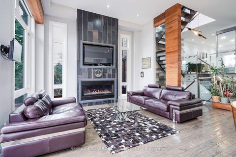 Photo 14 at 1A Roblin Avenue, East York, Toronto