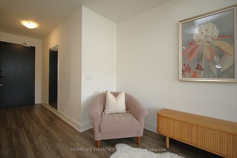 Photo 3 at 220 - 185 Deerfield Road, Central Newmarket, Newmarket