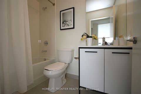 Photo 10 at 220 - 185 Deerfield Road, Central Newmarket, Newmarket