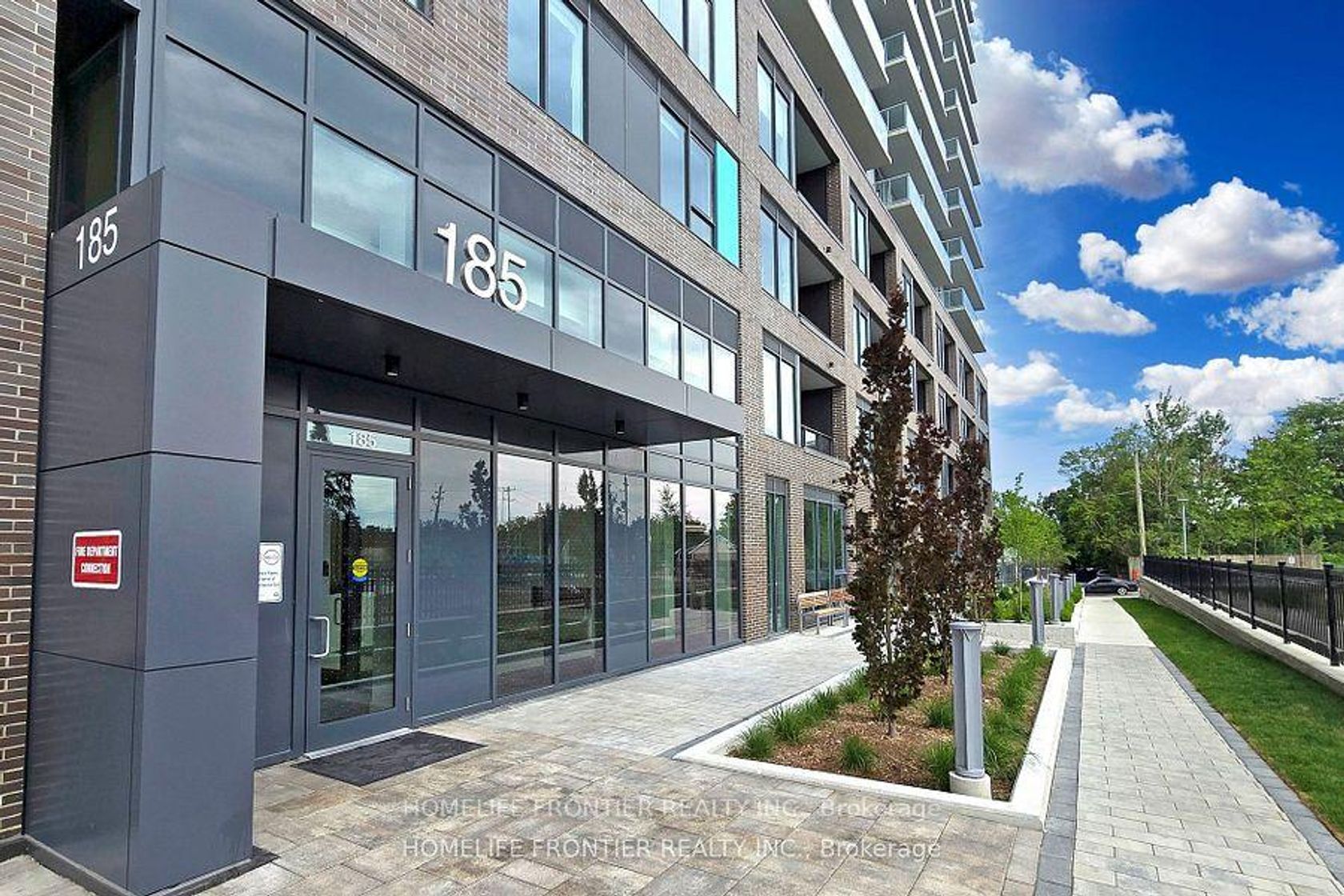 220 - 185 Deerfield Road, Central Newmarket, Newmarket photo 1