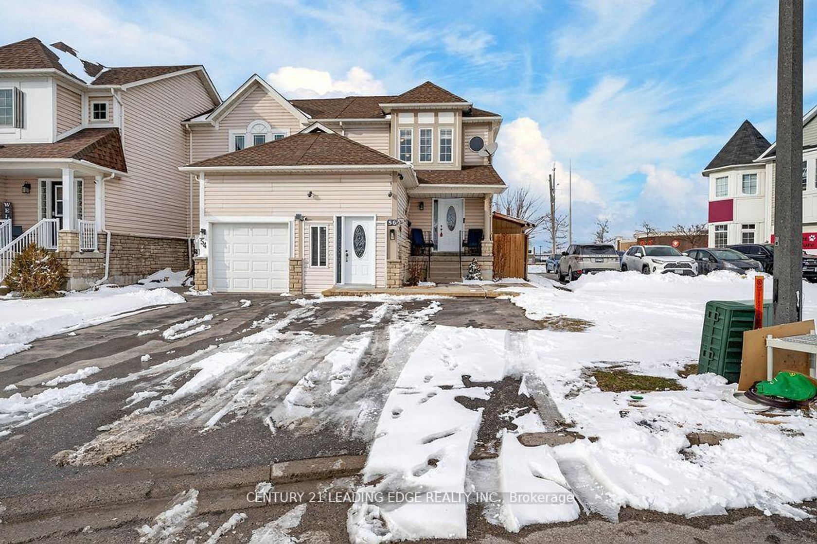 56 Ivory Court, Bowmanville, Clarington photo number 2