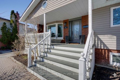 Photo 3 at 28 Jane Crescent, Allandale Heights, Barrie