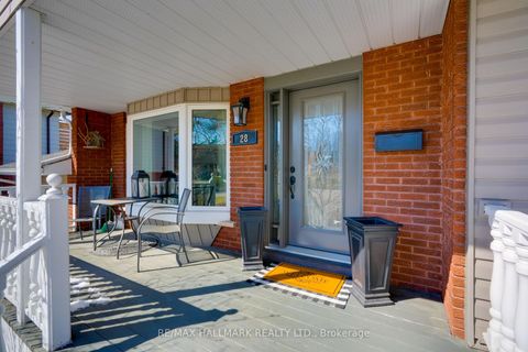 Photo 4 at 28 Jane Crescent, Allandale Heights, Barrie