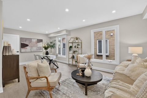 Photo 5 at 186 Patna Crescent, Maple, Vaughan