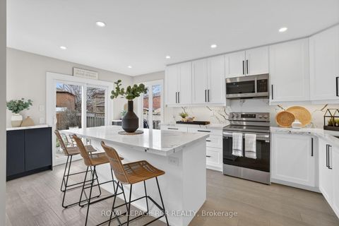 Photo 12 at 186 Patna Crescent, Maple, Vaughan